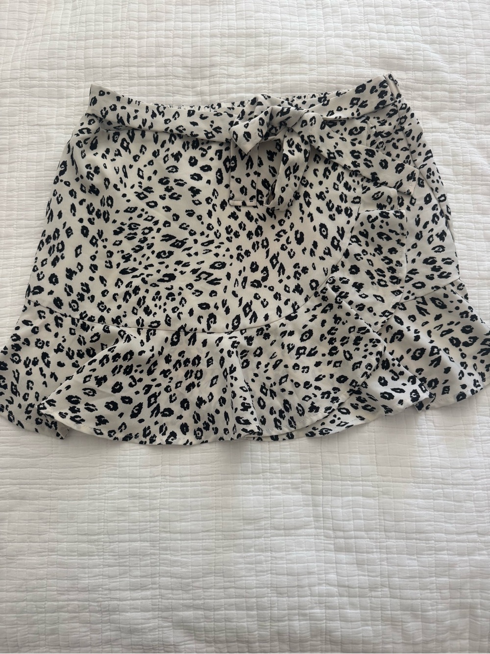Altar’d State Zadie Leopard Print Ruffle Mini Skirt with Tie - Size M